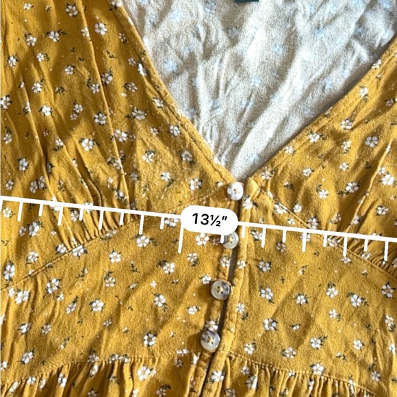 Wild fable mustard yellow floral top - Picture 3 of 4